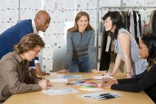 3 eenvoudige trucs om naam te maken in de wereld van kledingontwerp